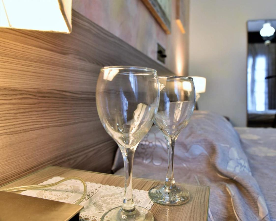 Hotel Koralli Kamári Kültér fotó