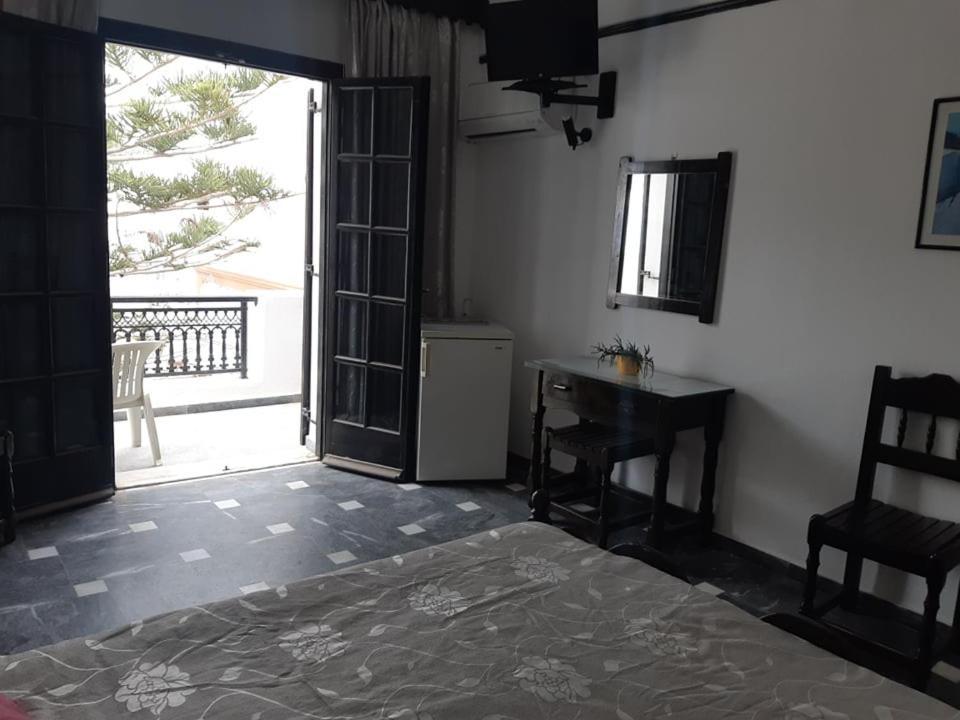 Hotel Koralli Kamári Kültér fotó